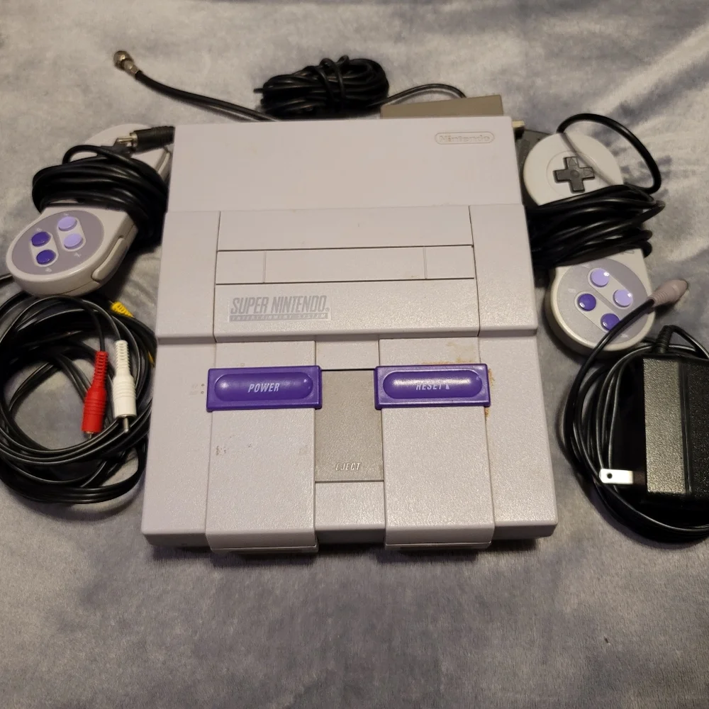 Vintage 1991 SNES Super Nintendo Original Console - Picture 1 of 8